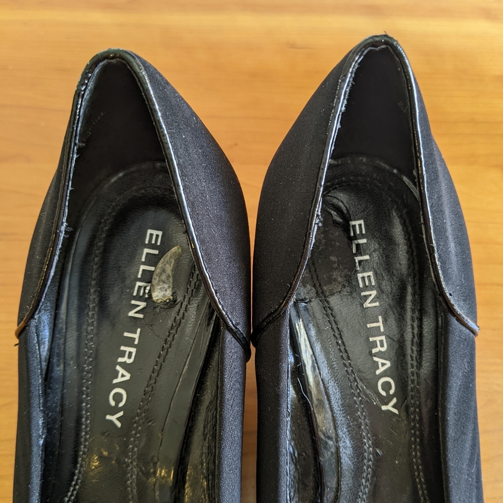 Ellen Tracy Black Peep Toe Wedge Heel, sz 8 - Picture 3 of 8